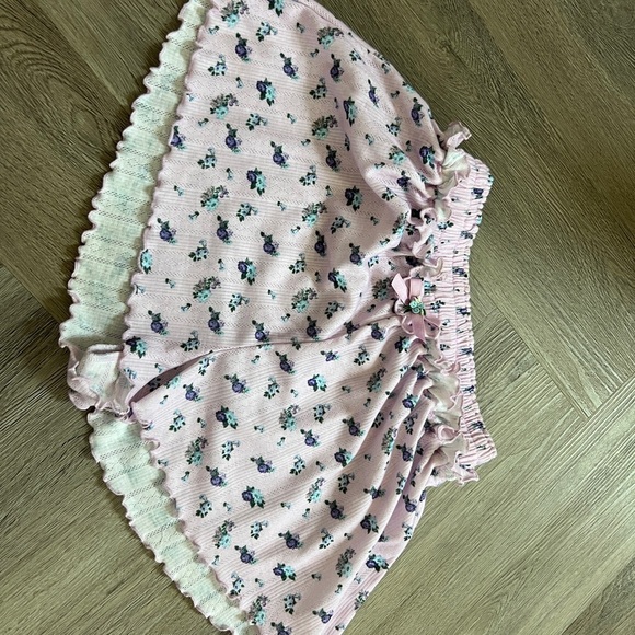 🍋 Floral Pink Shorts fll - Picture 2 of 9